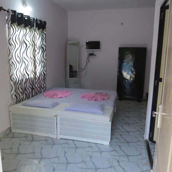Casa Almeida Guest House Candolim Room photo
