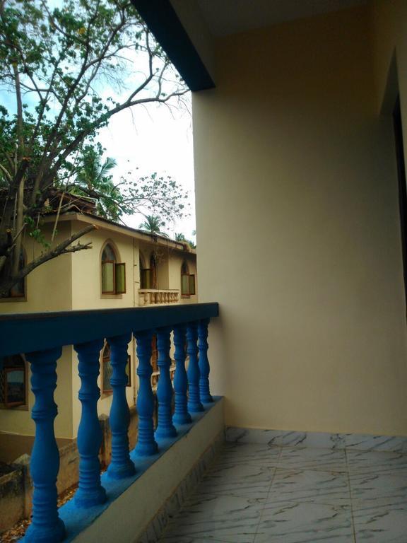Casa Almeida Guest House Candolim Room photo