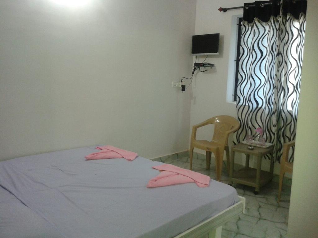 Casa Almeida Guest House Candolim Room photo